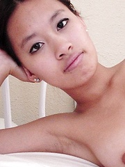Sexy hot asian girlfriends show nude tits